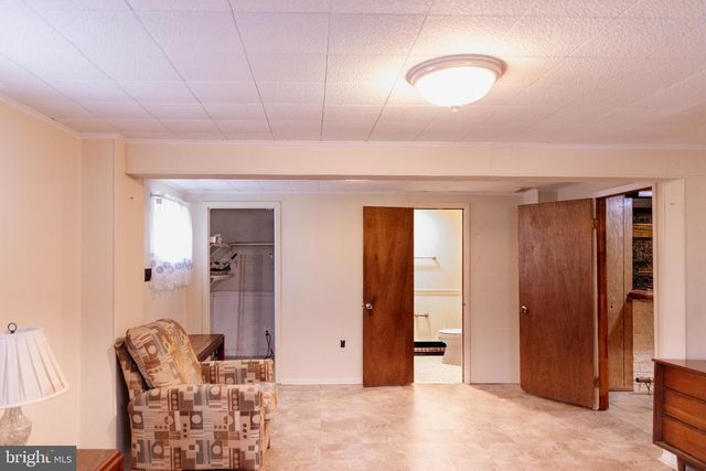 9434 DUBARRY AVE, Lanham, MD 20706