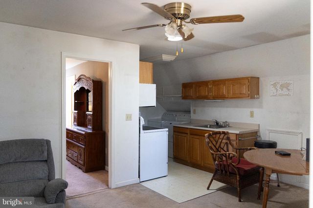 9434 DUBARRY AVE, Lanham, MD 20706