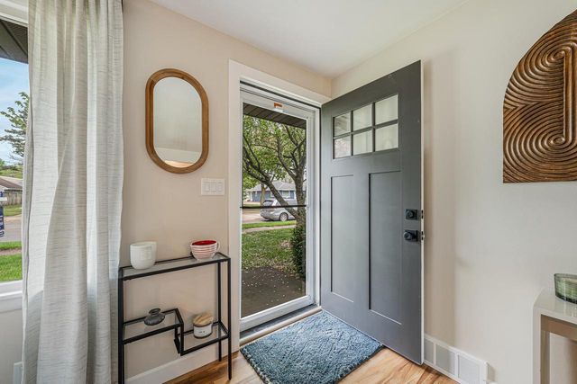 523 MARGARET STREET, Combined Locks, WI 54113
