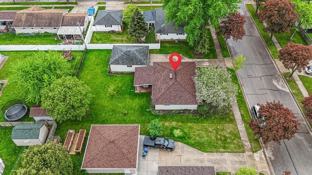 523 MARGARET STREET, Combined Locks, WI 54113