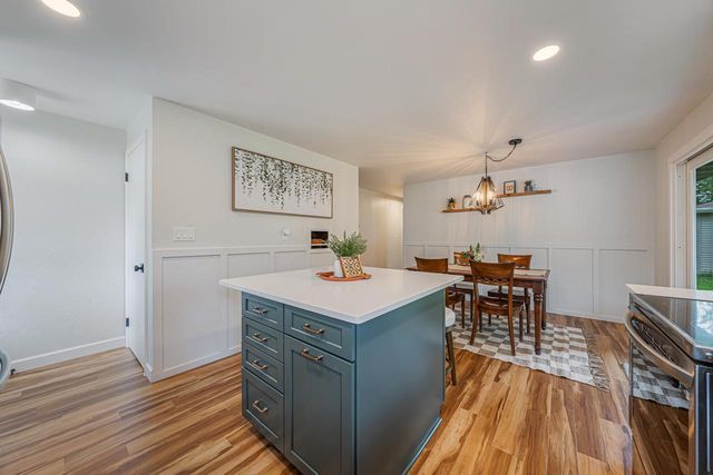 523 MARGARET STREET, Combined Locks, WI 54113