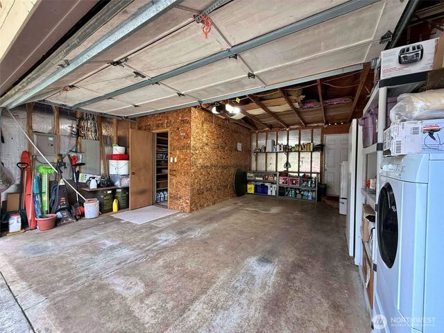 246 Calvin Road, Cinebar, WA 98533