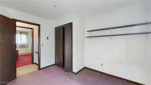 8821 Valley Lane, Chagrin Falls, OH 44023