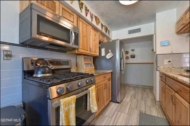 9865 Minuteman Way, El Paso, TX 79924
