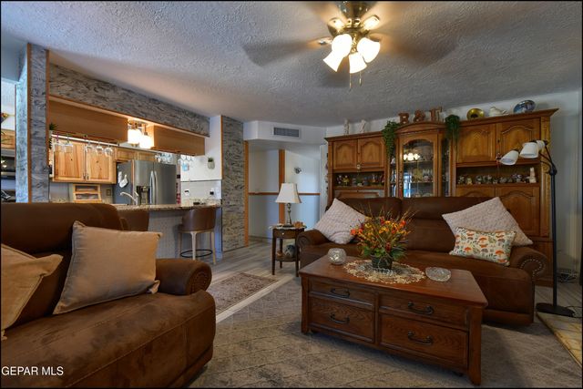 9865 Minuteman Way, El Paso, TX 79924