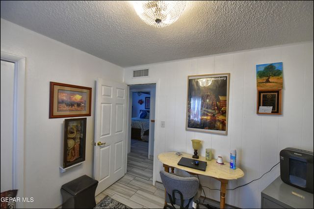 9865 Minuteman Way, El Paso, TX 79924