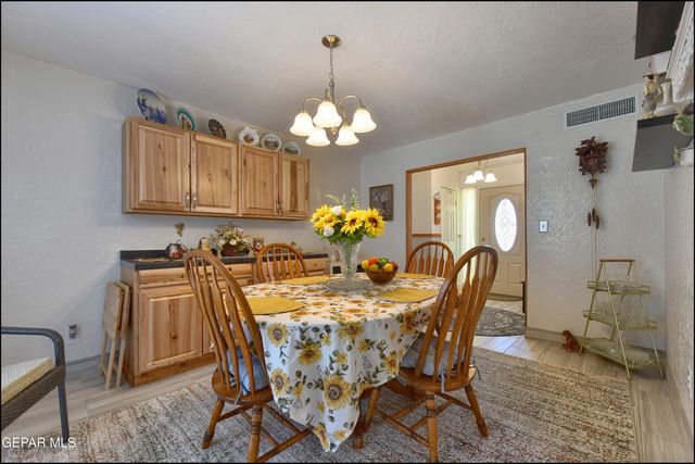 9865 Minuteman Way, El Paso, TX 79924
