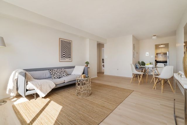 287 Harvard Street 60, Cambridge, MA 02139