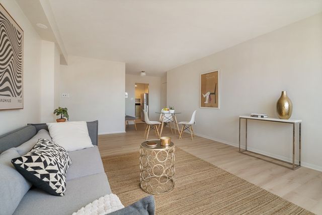 287 Harvard Street 60, Cambridge, MA 02139