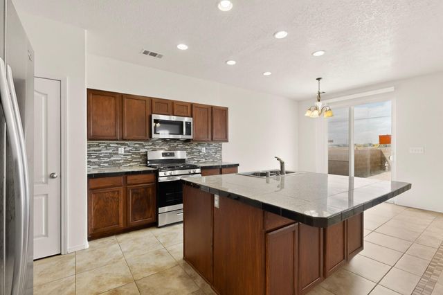 2311 Academic Place SE, Albuquerque, NM 87106