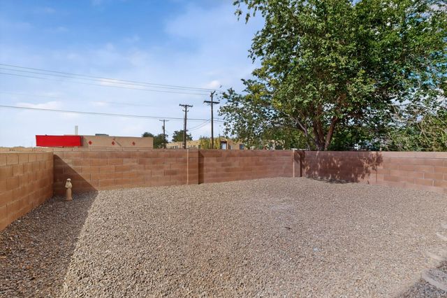 2311 Academic Place SE, Albuquerque, NM 87106