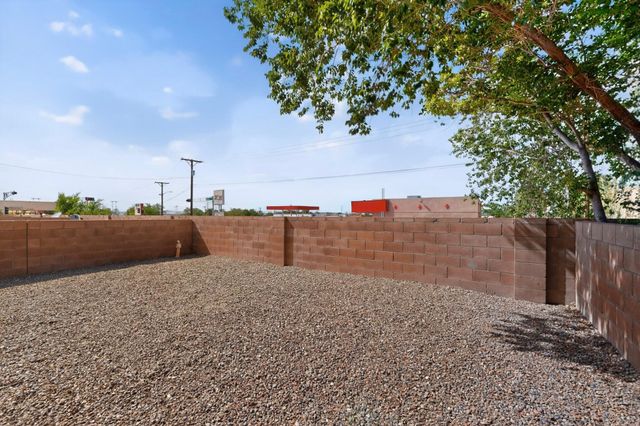 2311 Academic Place SE, Albuquerque, NM 87106