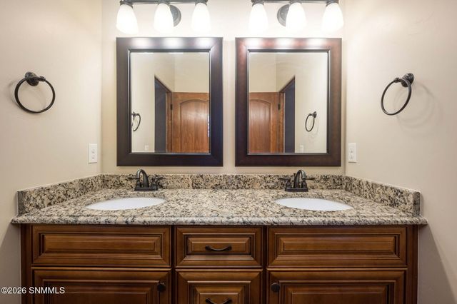 6006 Lazo Del Sur, Las Cruces, NM 88011