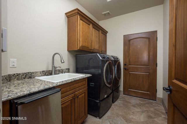 6006 Lazo Del Sur, Las Cruces, NM 88011