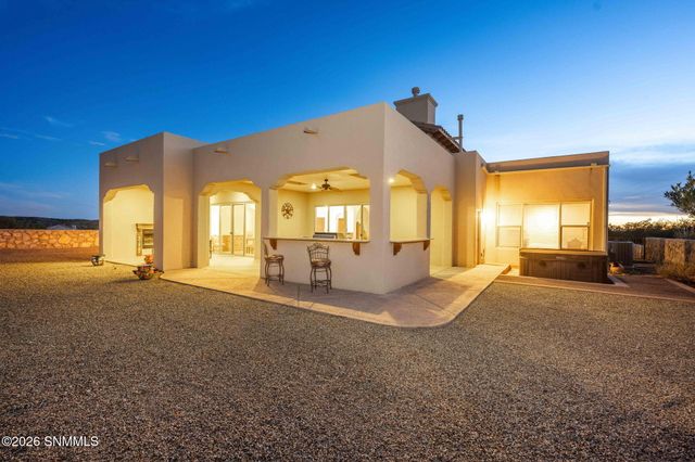 6006 Lazo Del Sur, Las Cruces, NM 88011