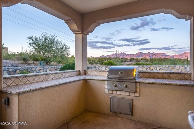 6006 Lazo Del Sur, Las Cruces, NM 88011