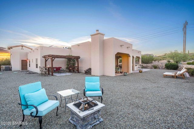 6006 Lazo Del Sur, Las Cruces, NM 88011