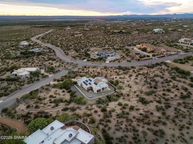 6006 Lazo Del Sur, Las Cruces, NM 88011