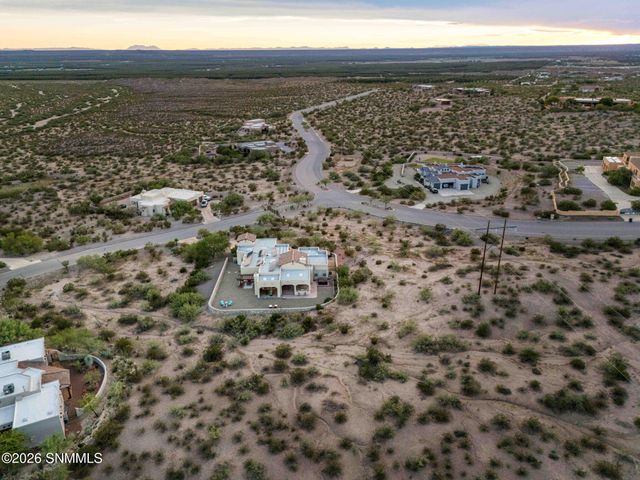 6006 Lazo Del Sur, Las Cruces, NM 88011