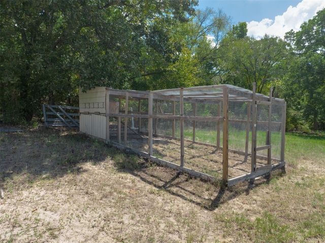 16045 County Road 1130, Flint, TX 75762