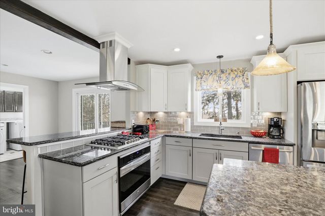 1016 WOODRIDGE BLVD, Lancaster, PA 17601