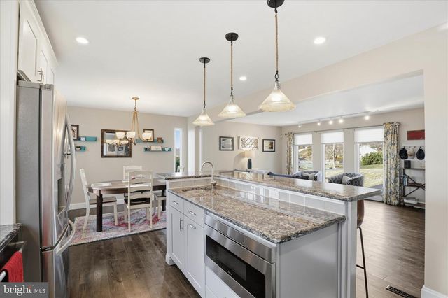 1016 WOODRIDGE BLVD, Lancaster, PA 17601