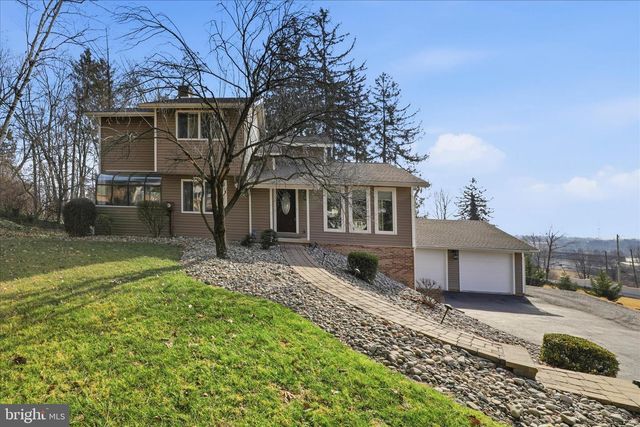 1016 WOODRIDGE BLVD, Lancaster, PA 17601