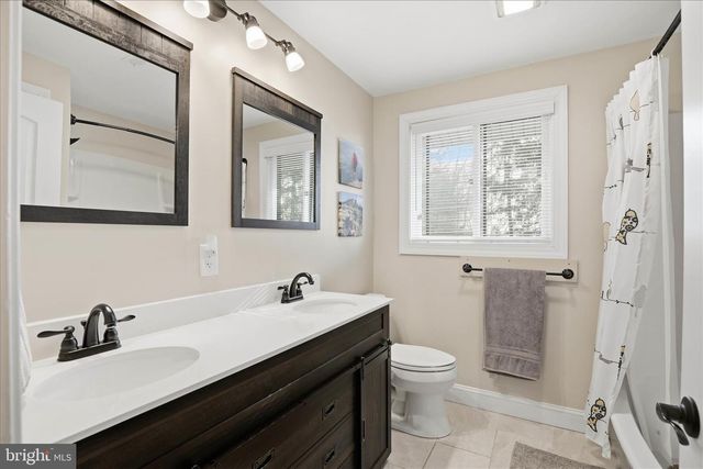 1016 WOODRIDGE BLVD, Lancaster, PA 17601