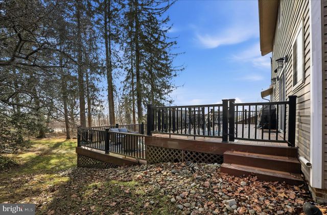 1016 WOODRIDGE BLVD, Lancaster, PA 17601