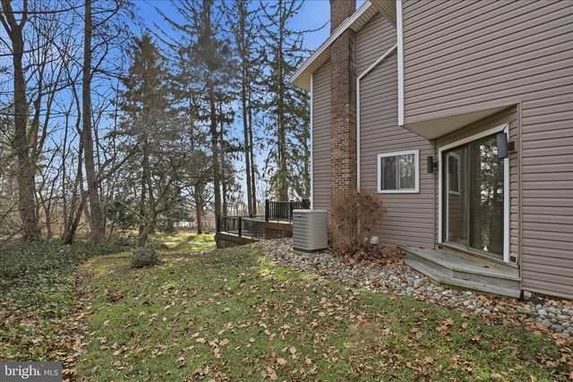 1016 WOODRIDGE BLVD, Lancaster, PA 17601