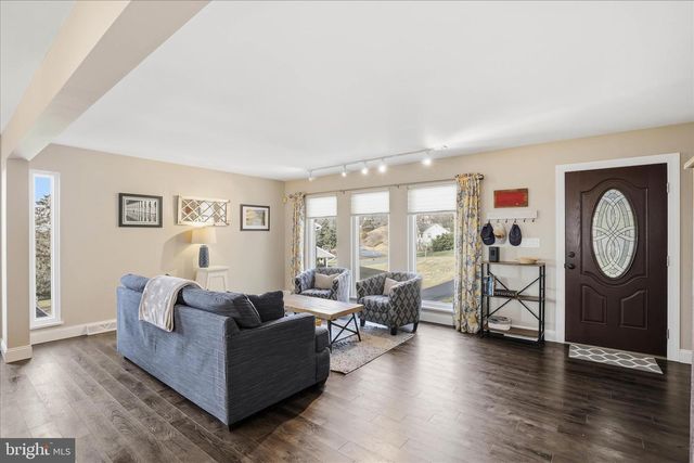 1016 WOODRIDGE BLVD, Lancaster, PA 17601