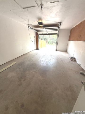 2246 Knights Wood, San Antonio, TX 78231