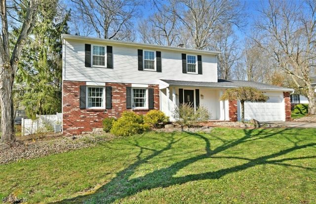 8559 Bayberry Drive NE, Warren, OH 44484