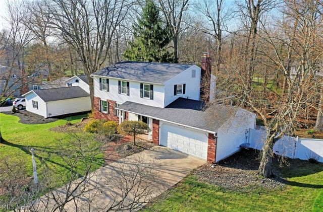 8559 Bayberry Drive NE, Warren, OH 44484
