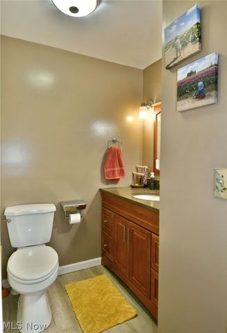 8559 Bayberry Drive NE, Warren, OH 44484