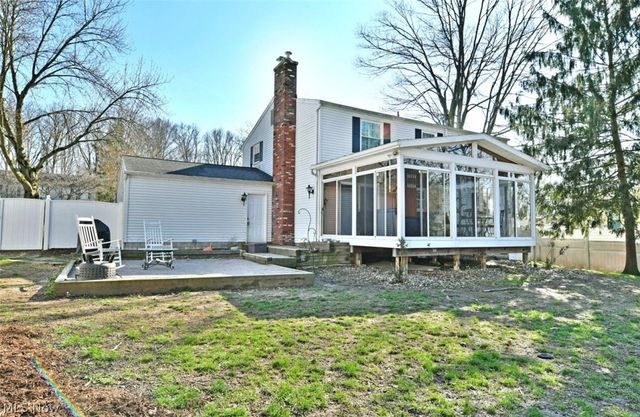 8559 Bayberry Drive NE, Warren, OH 44484