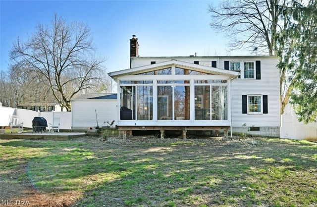 8559 Bayberry Drive NE, Warren, OH 44484