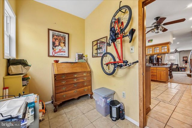 568 HERMITAGE ST, Philadelphia, PA 19128