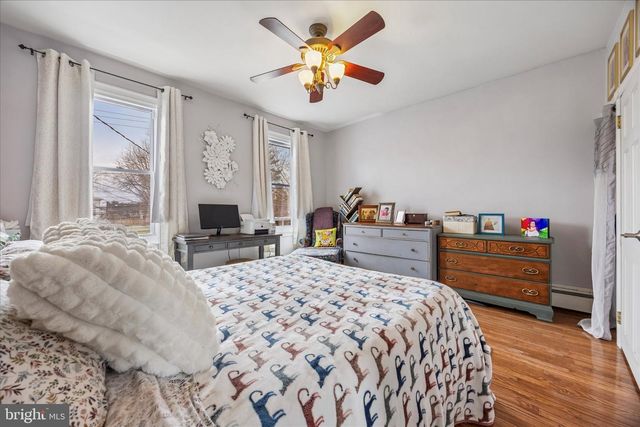 568 HERMITAGE ST, Philadelphia, PA 19128