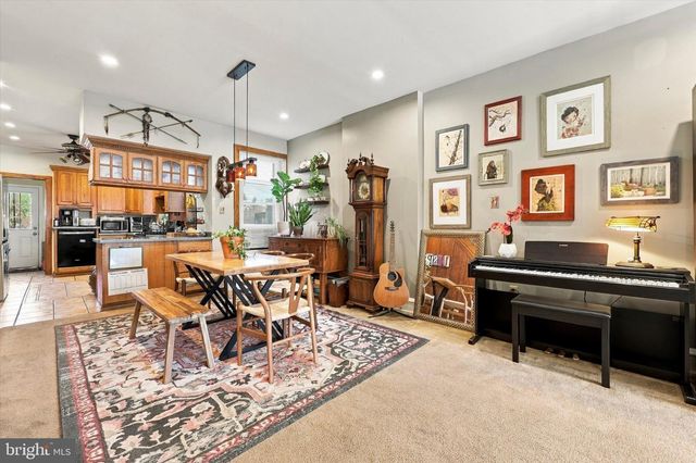568 HERMITAGE ST, Philadelphia, PA 19128