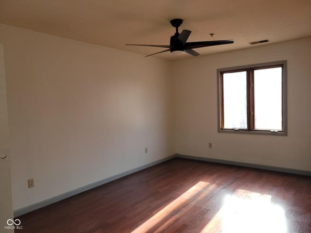 153 White Oak Way, North Vernon, IN 47265