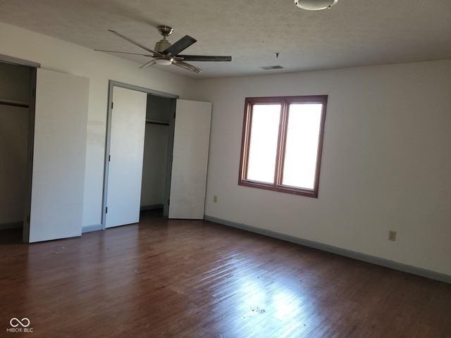 153 White Oak Way, North Vernon, IN 47265