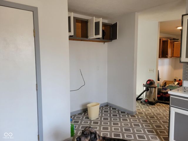 153 White Oak Way, North Vernon, IN 47265