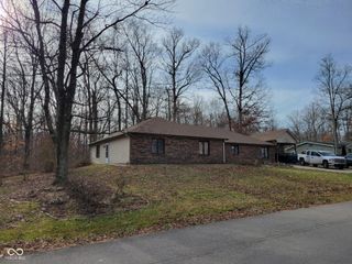 153 White Oak Way, North Vernon, IN 47265