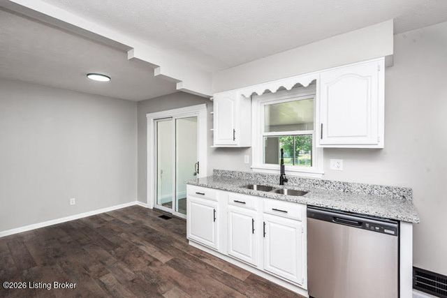 124 Harpers Ferry Rd, Louisville, KY 40214
