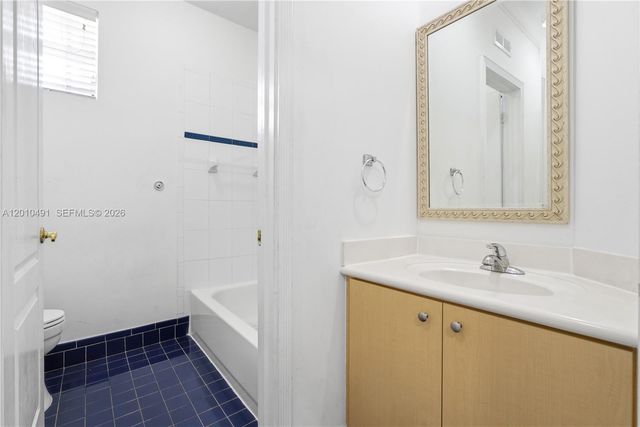 15203 SW 142nd Ave, Miami, FL 33177