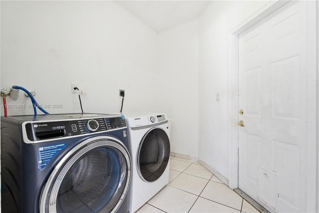 15203 SW 142nd Ave, Miami, FL 33177