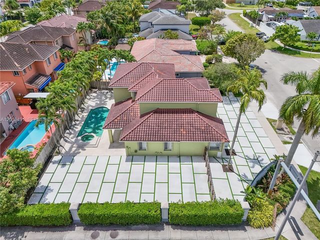 15203 SW 142nd Ave, Miami, FL 33177