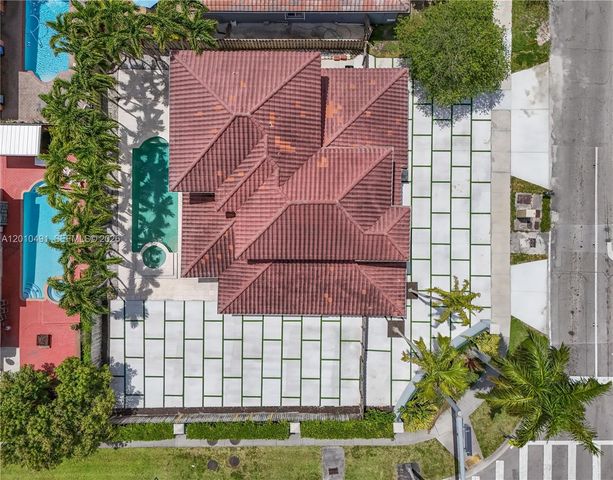 15203 SW 142nd Ave, Miami, FL 33177