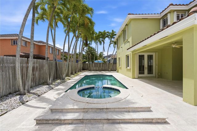 15203 SW 142nd Ave, Miami, FL 33177
